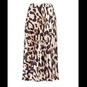 Leopard Pleated Skirt